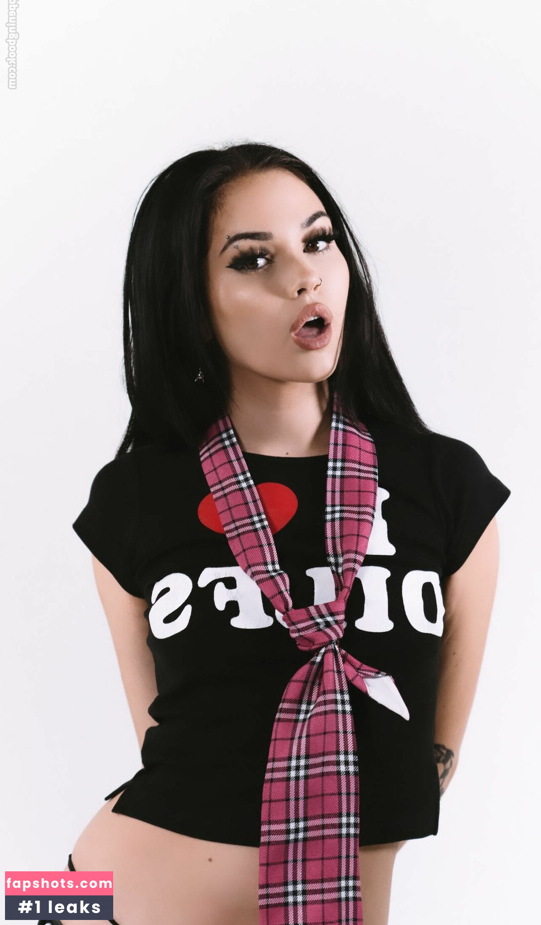 Maggie Lindemann gallery photo #49