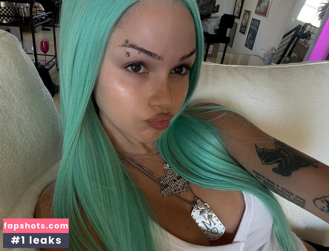 Maggie Lindemann gallery photo #7