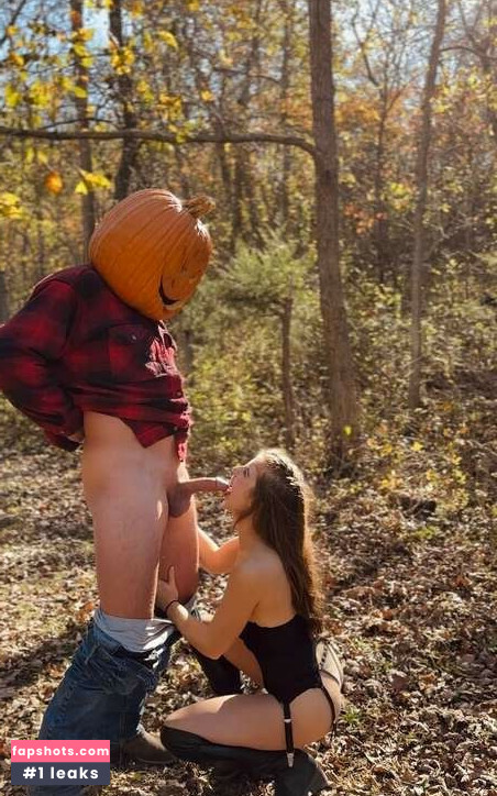 Maggie May gallery photo #8