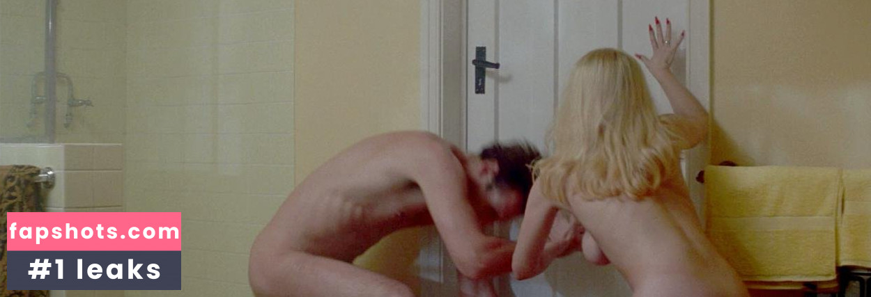 Maggie O'Neill gallery photo #3