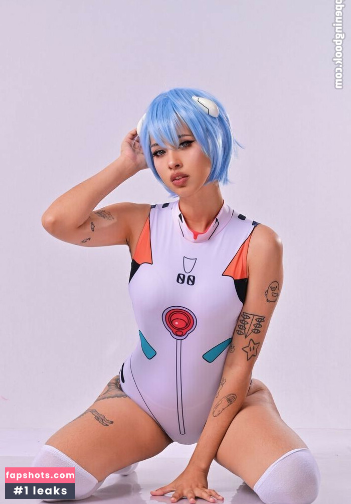 Magic Phyra gallery photo #110