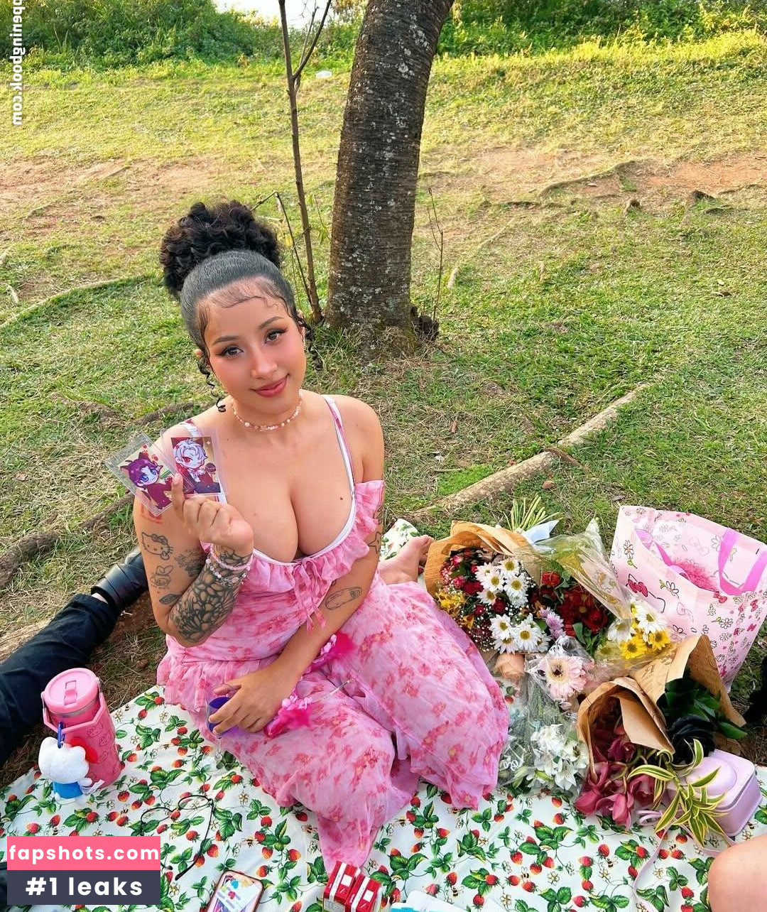 Magic Phyra gallery photo #22