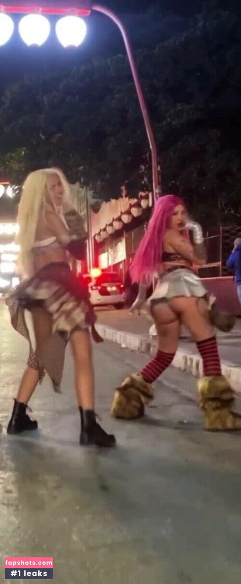 Magic Phyra gallery photo #24