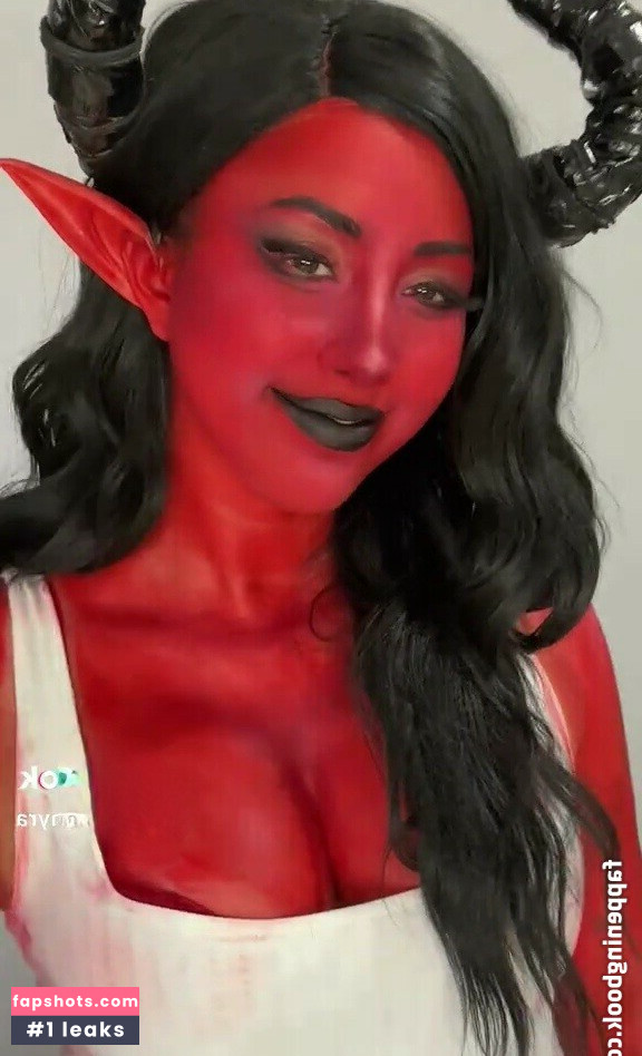 Magic Phyra gallery photo #6