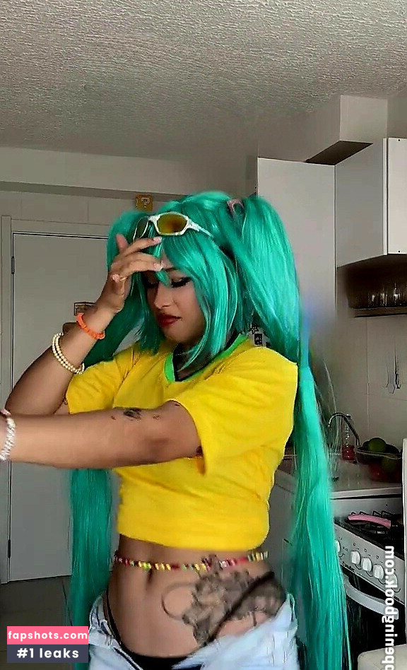 Magic Phyra gallery photo #65