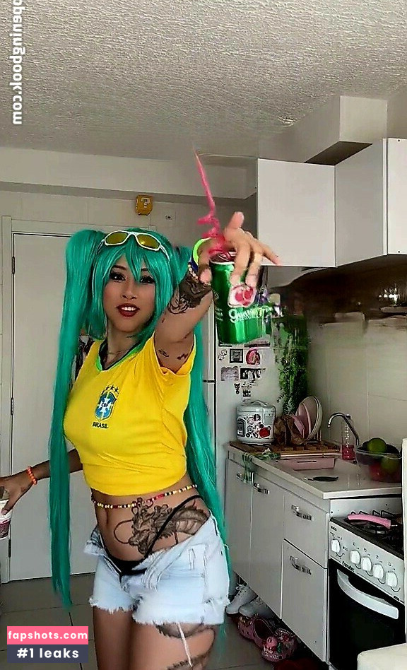 Magic Phyra gallery photo #68