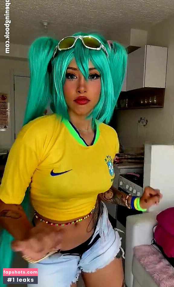 Magic Phyra gallery photo #69