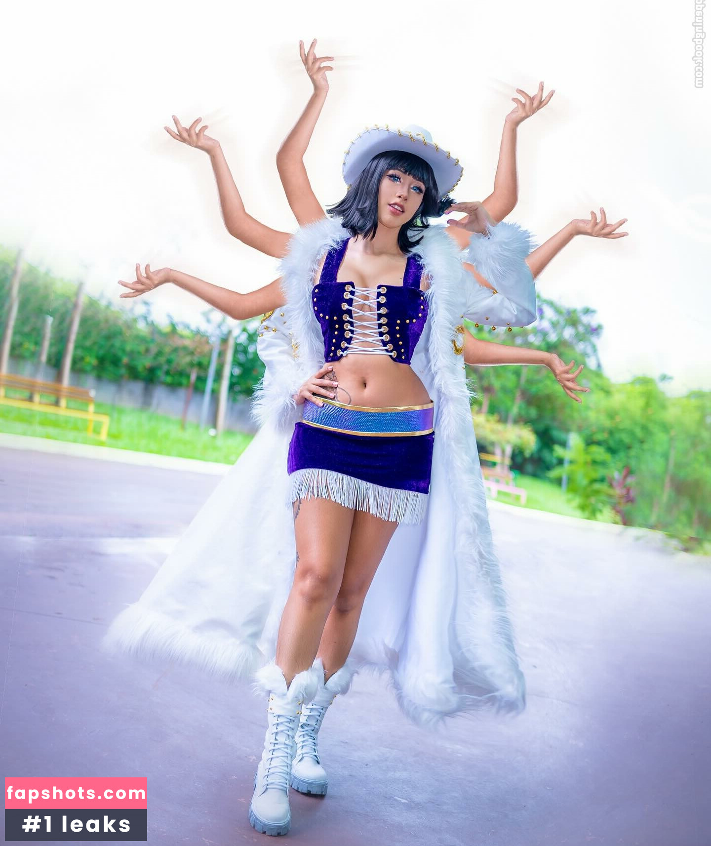 Magic Phyra gallery photo #88