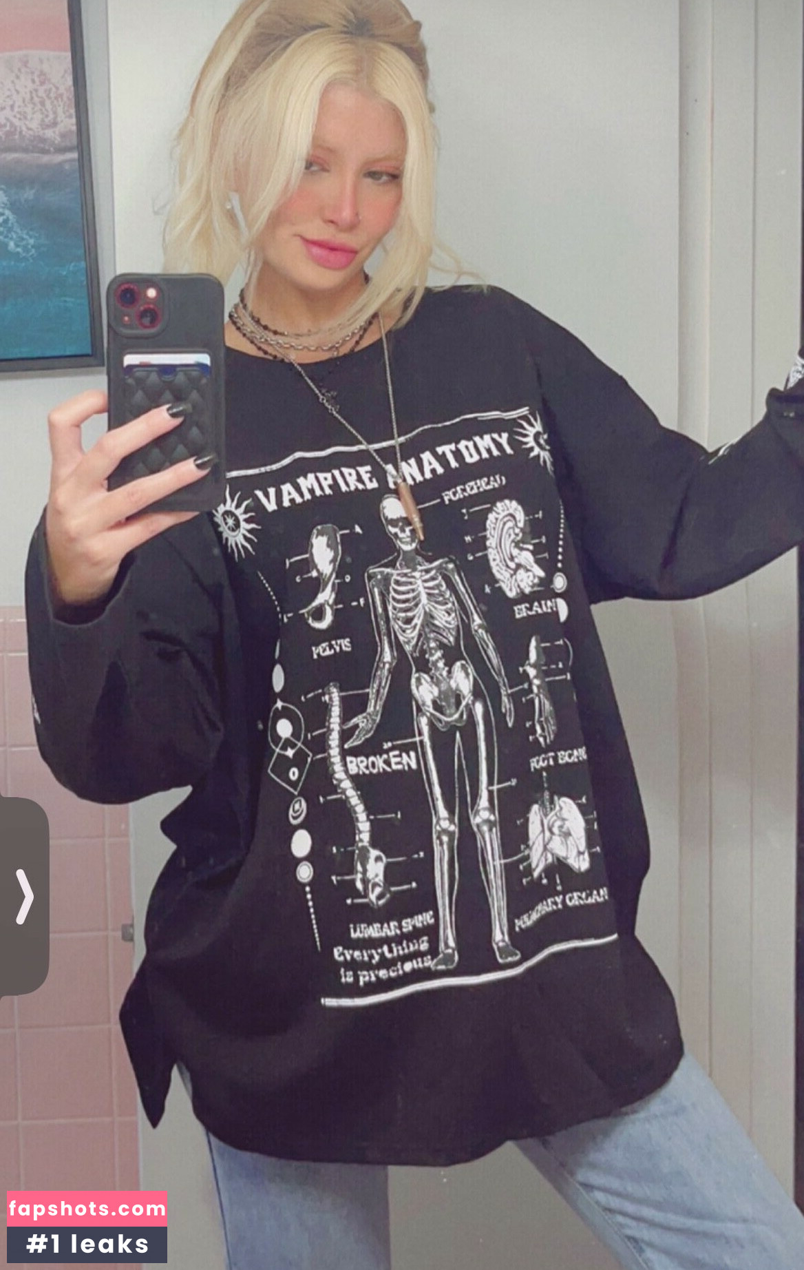 Mahila Mendez gallery photo #13