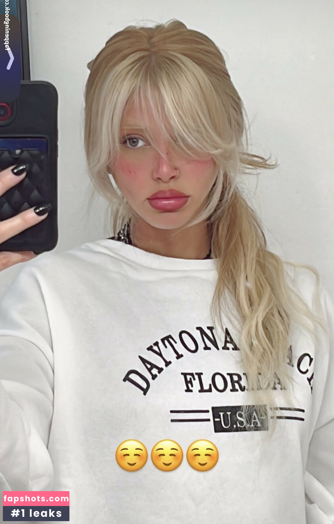 Mahila Mendez gallery photo #9