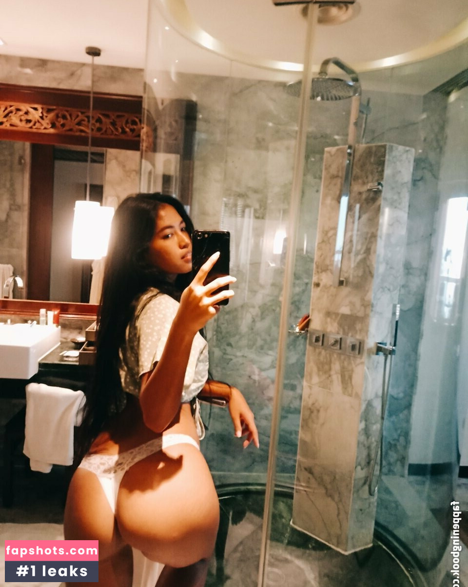 Mai Netnapar gallery photo #13