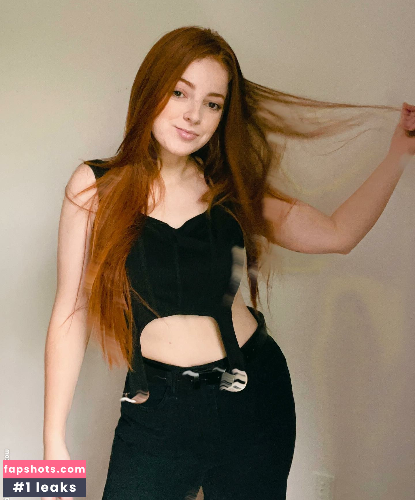 Mai Purper gallery photo #10