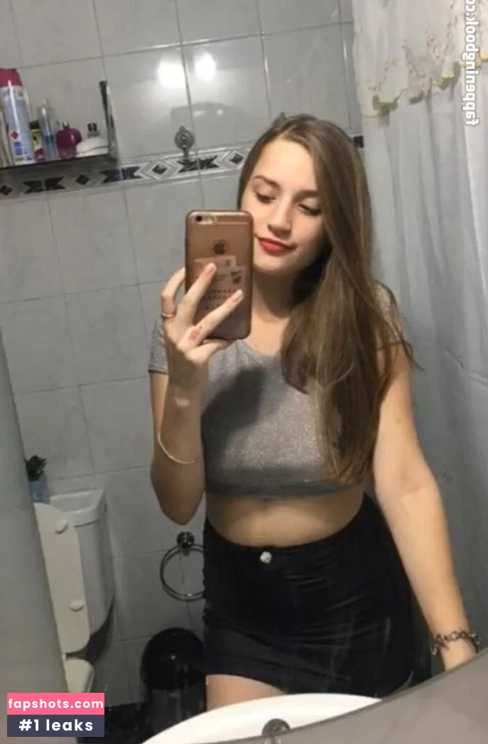 Mai Vallejos gallery photo #25