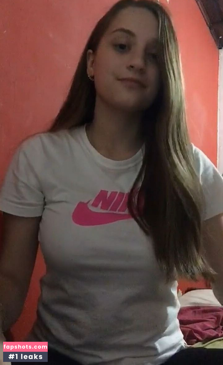 Mai Vallejos gallery photo #46