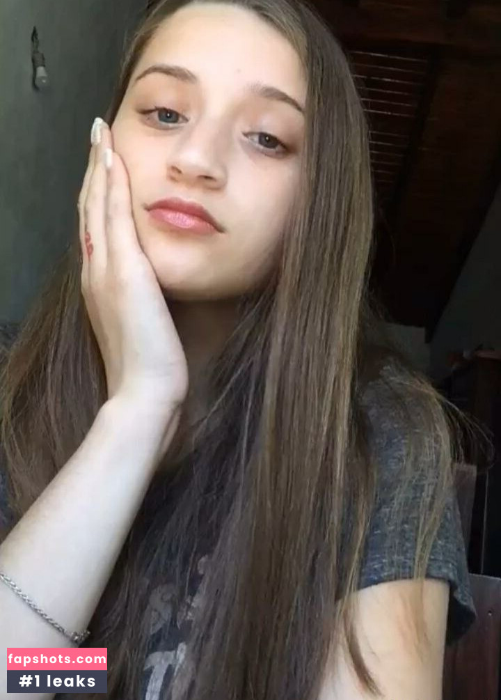 Mai Vallejos gallery photo #52