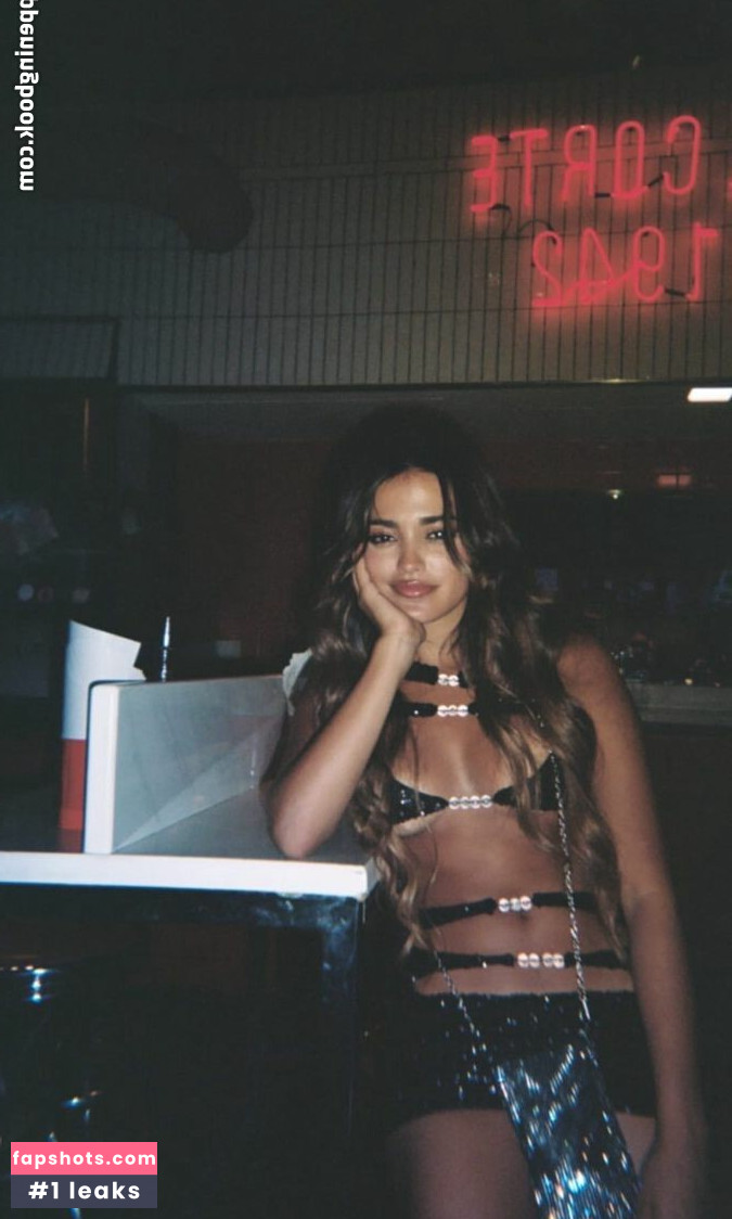 Maia Reficco Viqueira gallery photo #33