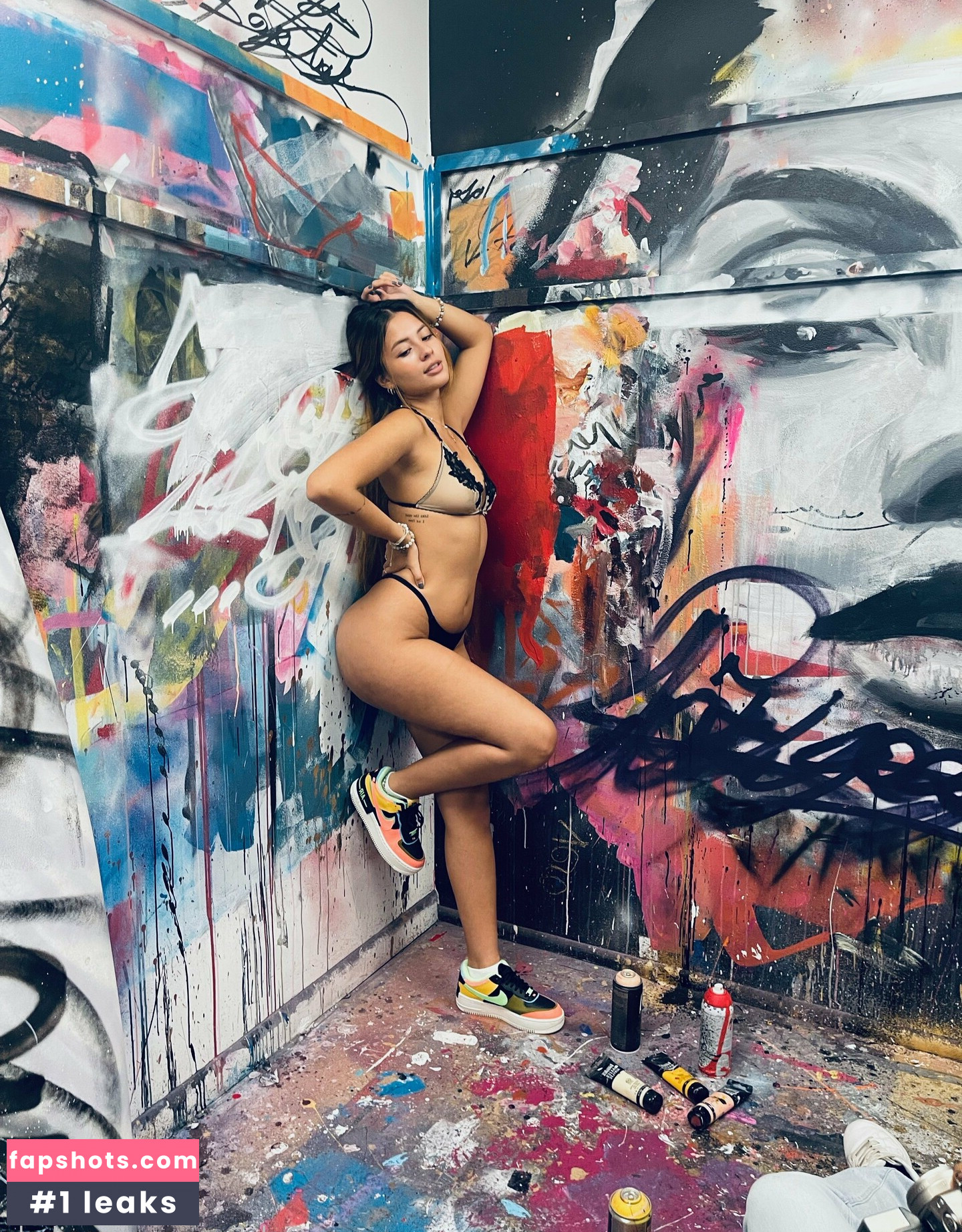 Maibela gallery photo #32