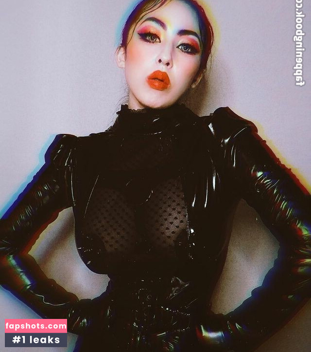 Maika Kamisusaki gallery photo #5