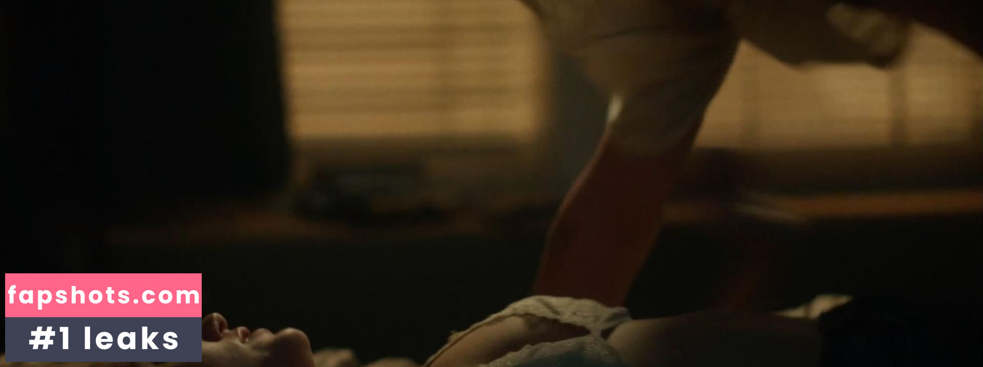 Maika Monroe gallery photo #103