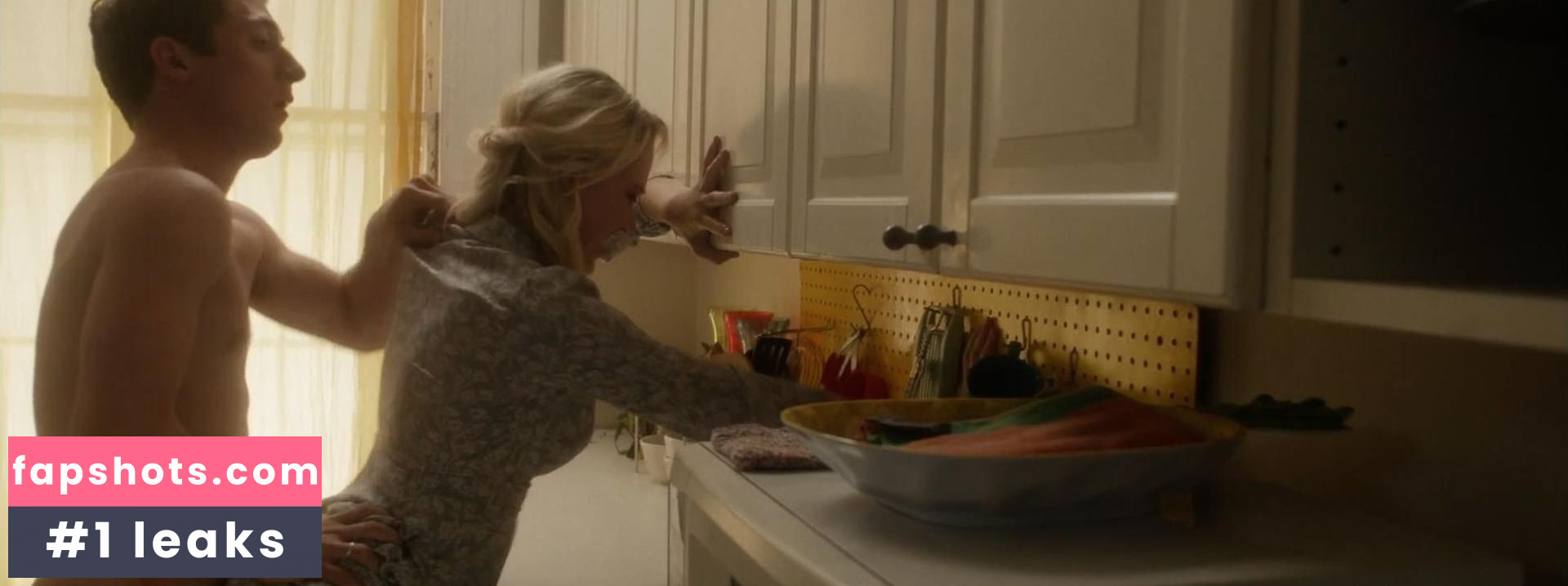 Maika Monroe gallery photo #115