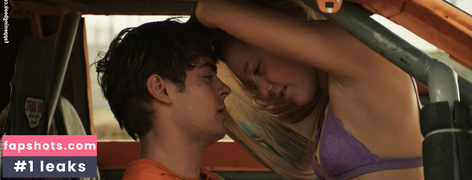 Maika Monroe gallery photo #118