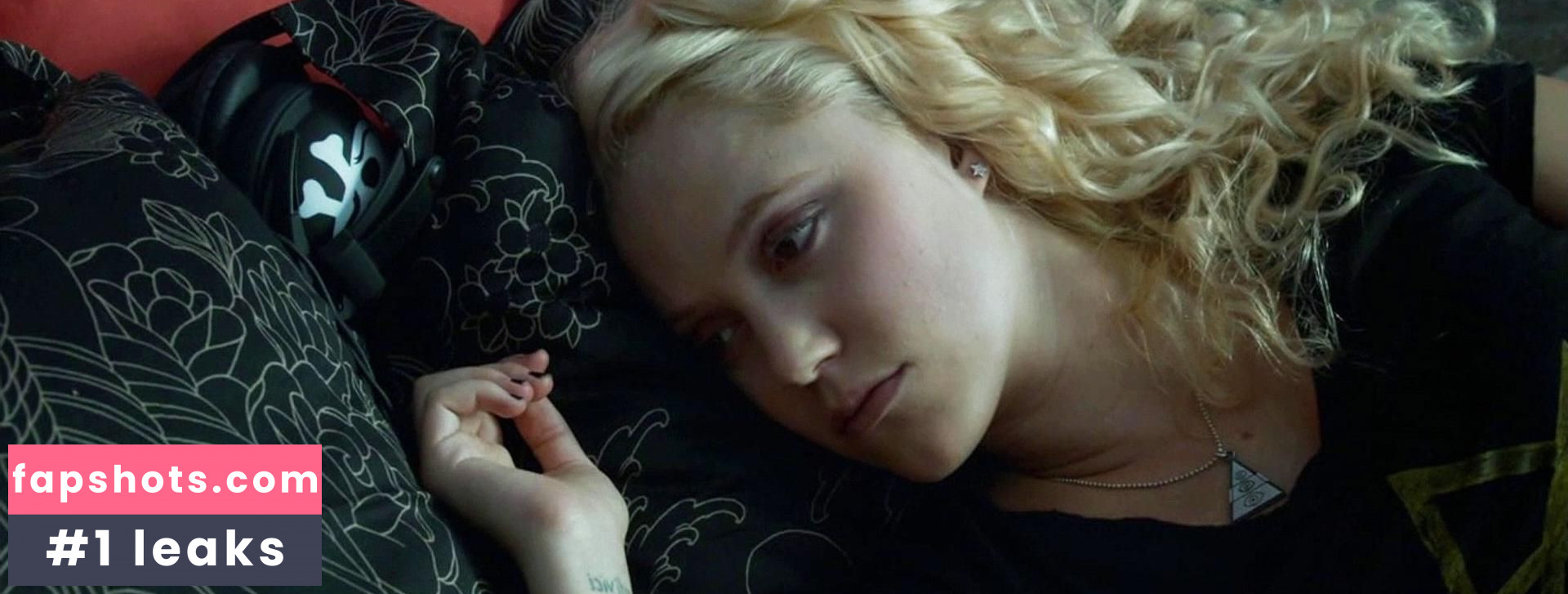 Maika Monroe gallery photo #124