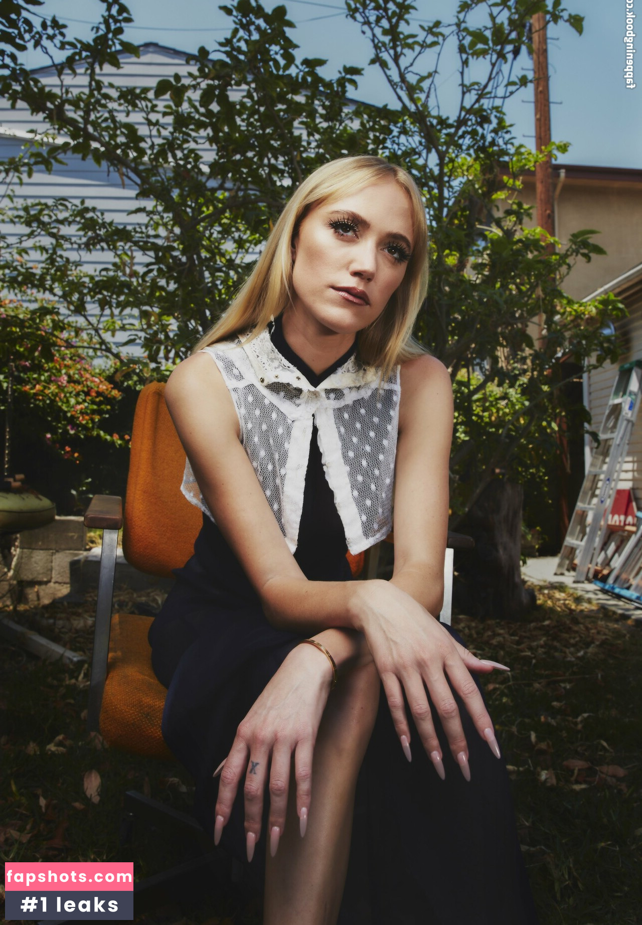 Maika Monroe gallery photo #36