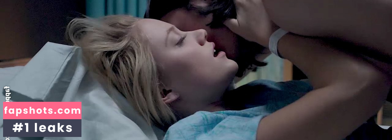 Maika Monroe gallery photo #89