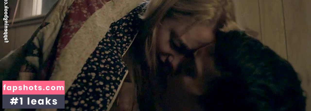 Maika Monroe gallery photo #94