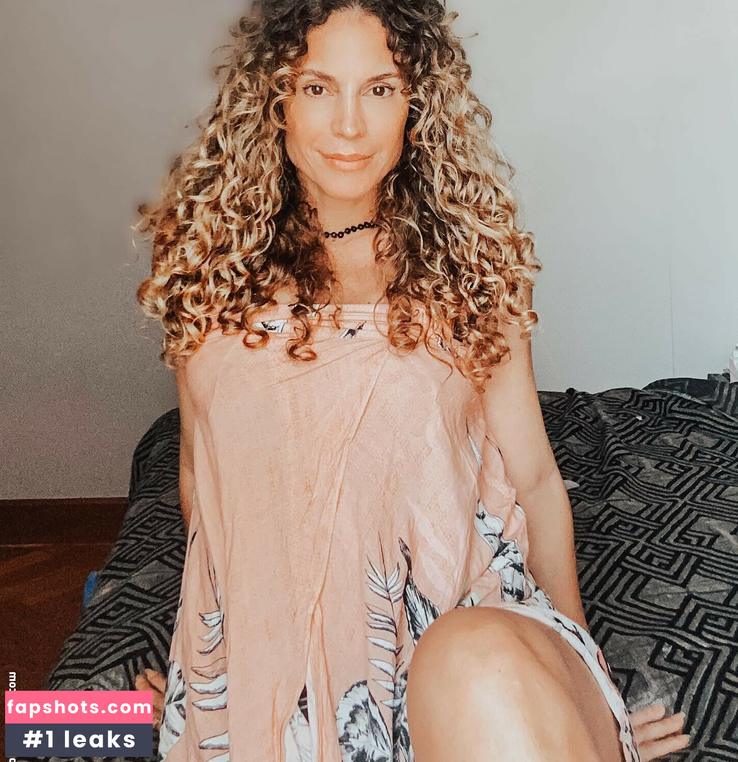 Maira Charken gallery photo #18