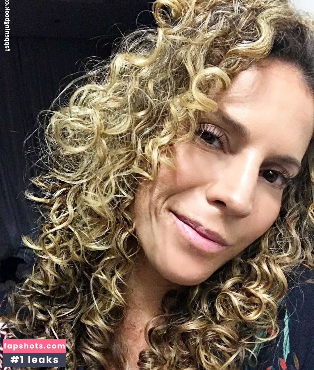 Maira Charken gallery photo #4