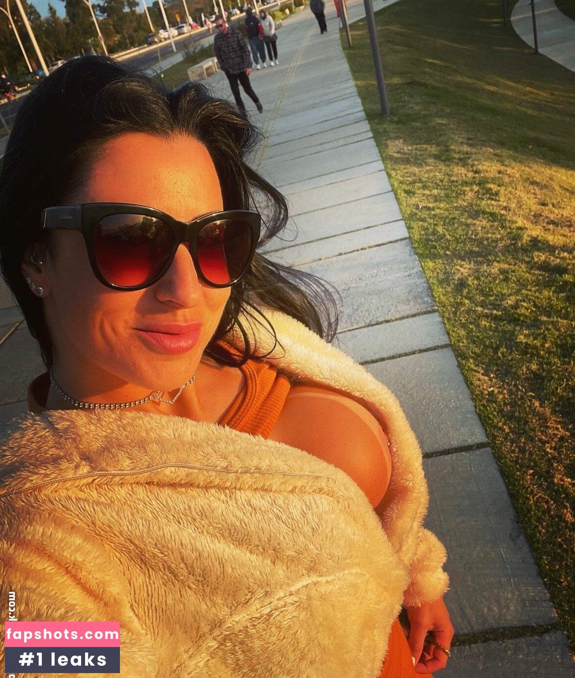 Maira Fraga gallery photo #21