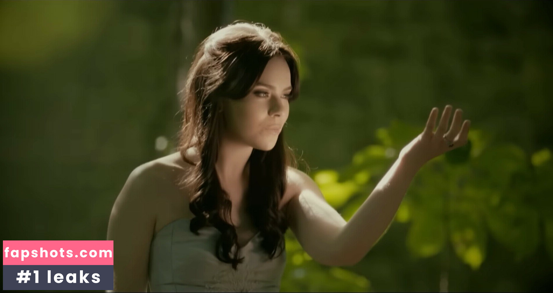 Mairéad Carlin gallery photo #5