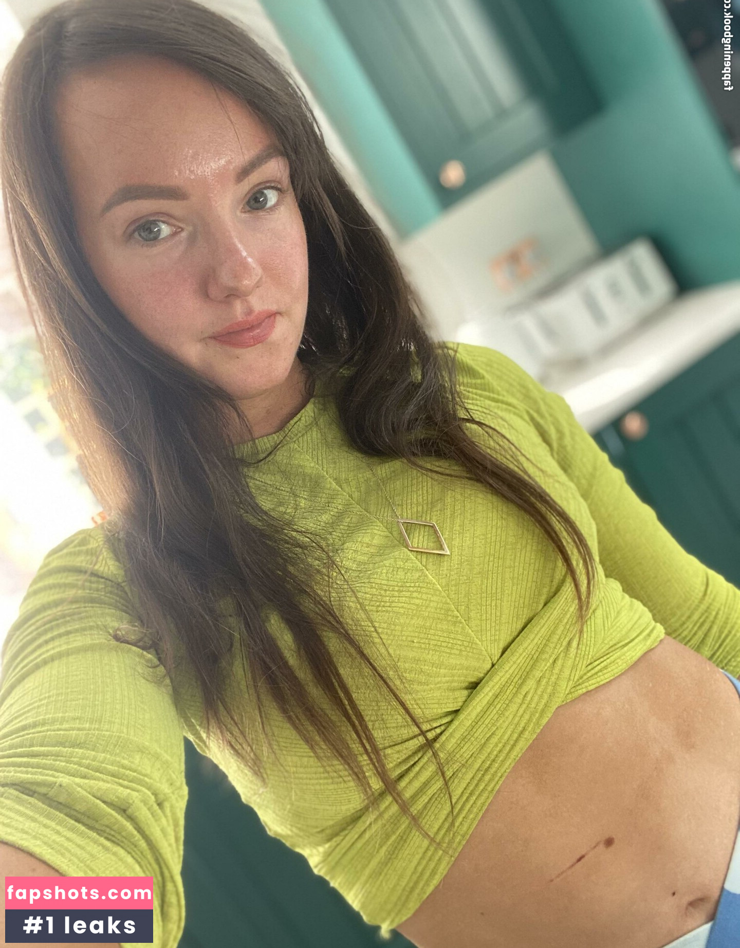 Maisey Brooks gallery photo #27