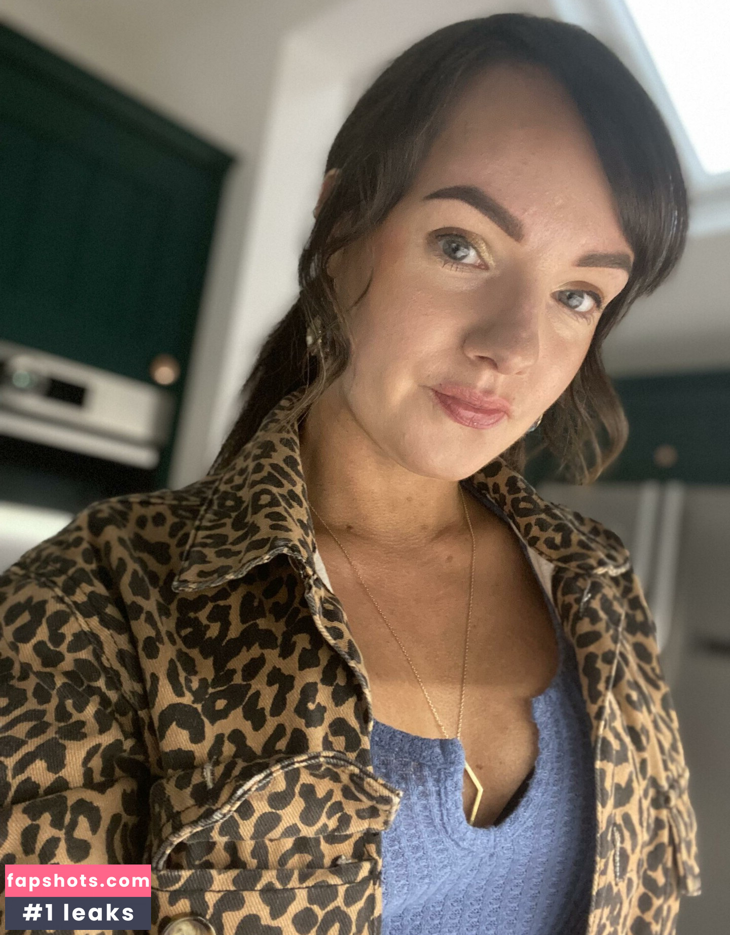 Maisey Brooks gallery photo #10