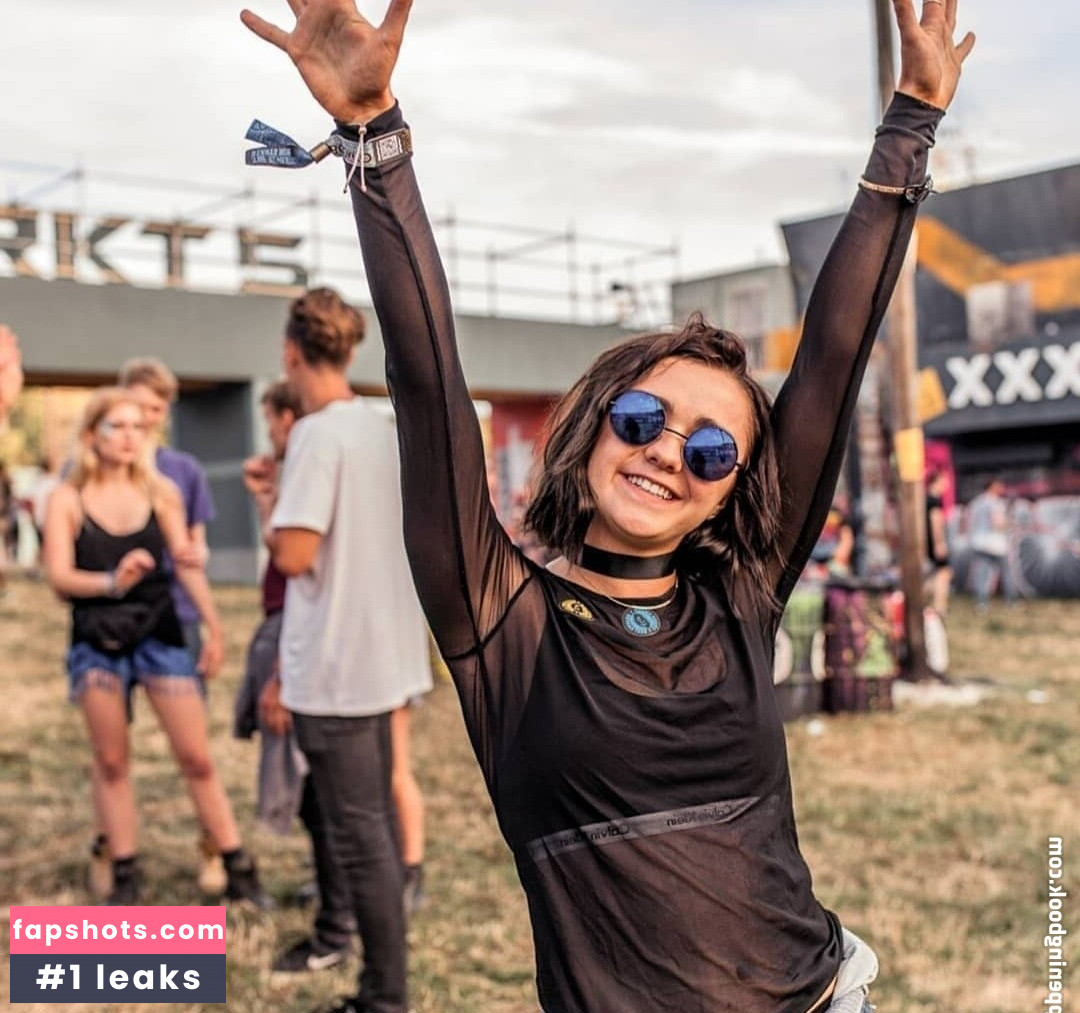 Maisie Williams Nahé úniky fotek pouze od fanoušků #111 - Fapshots