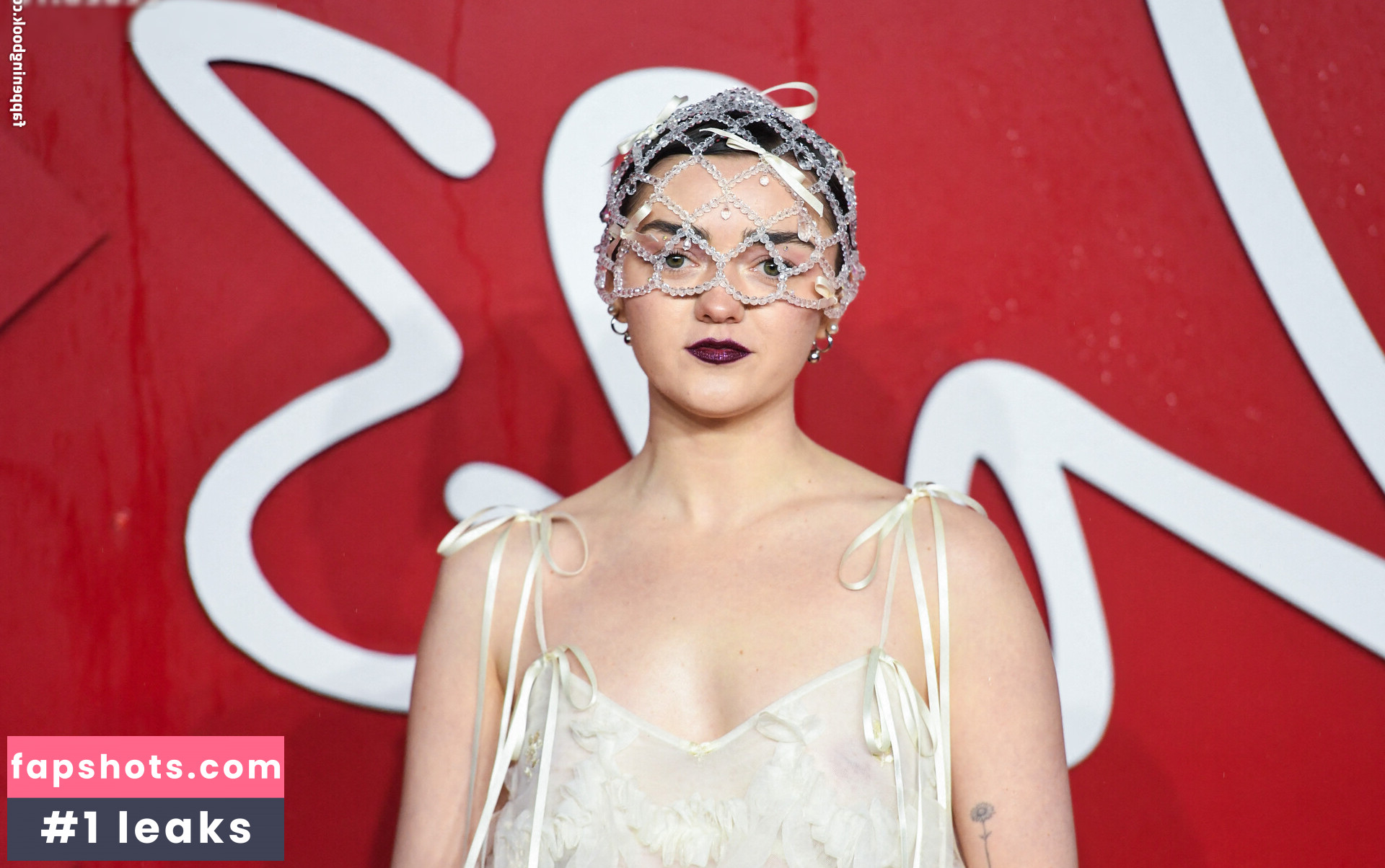 Maisie Williams Nahé úniky fotek pouze od fanoušků #129 - Fapshots