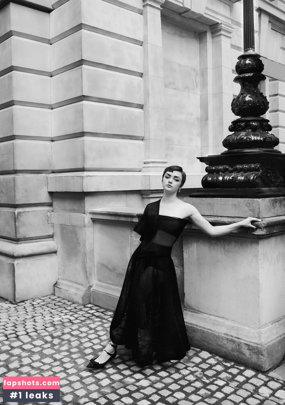 Maisie Williams Nude Leaks OnlyFans Photos #199 - LeakJerk