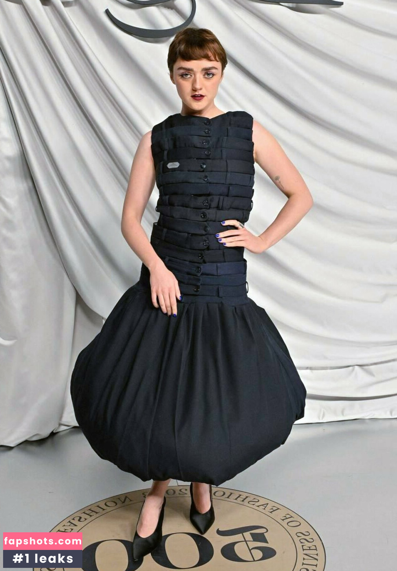 Maisie Williams Nude Leaks OnlyFans Photos #304 - LeakJerk