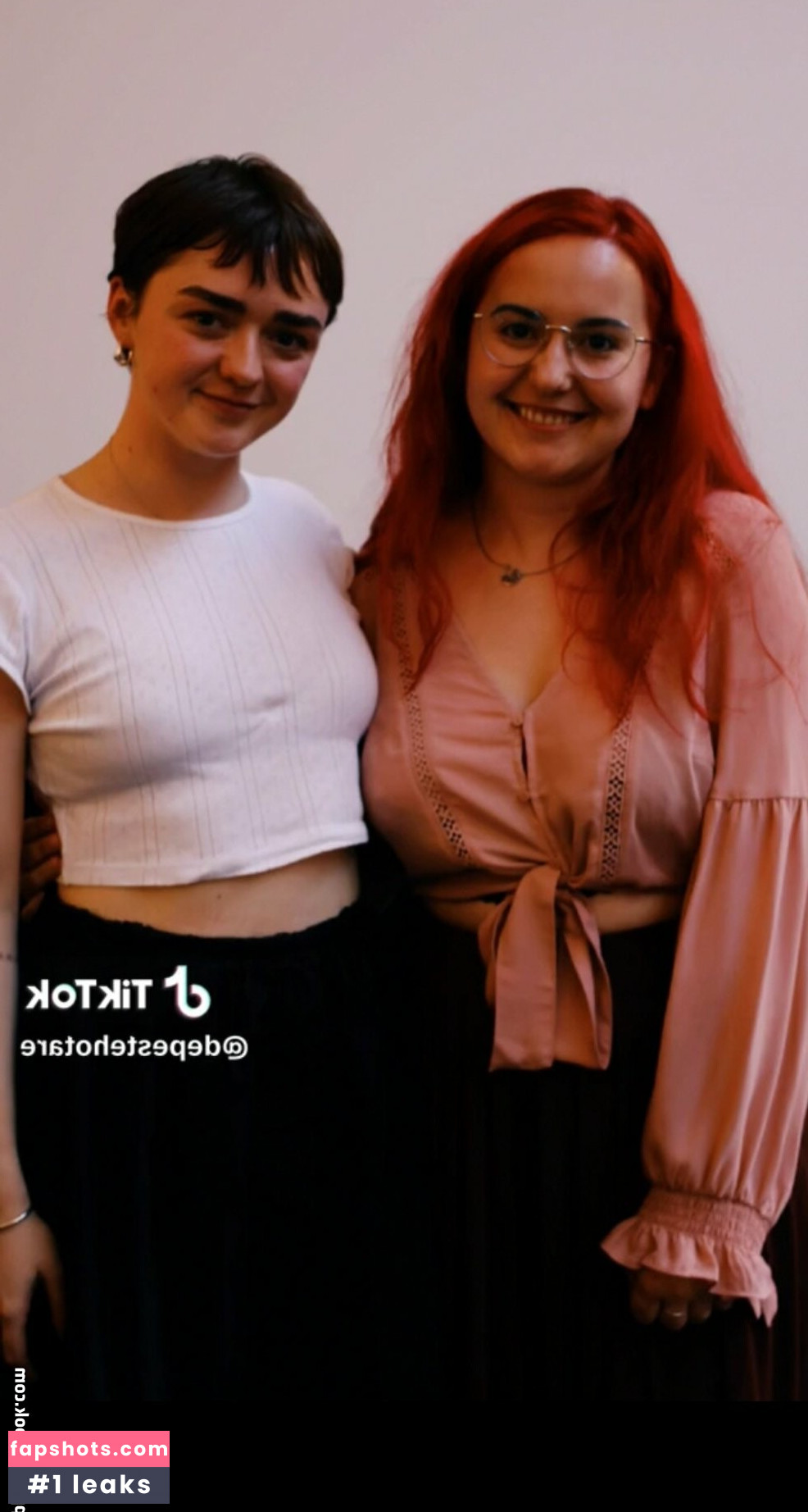 Maisie Williams Nude Leaks OnlyFans Photos #306 - LeakJerk