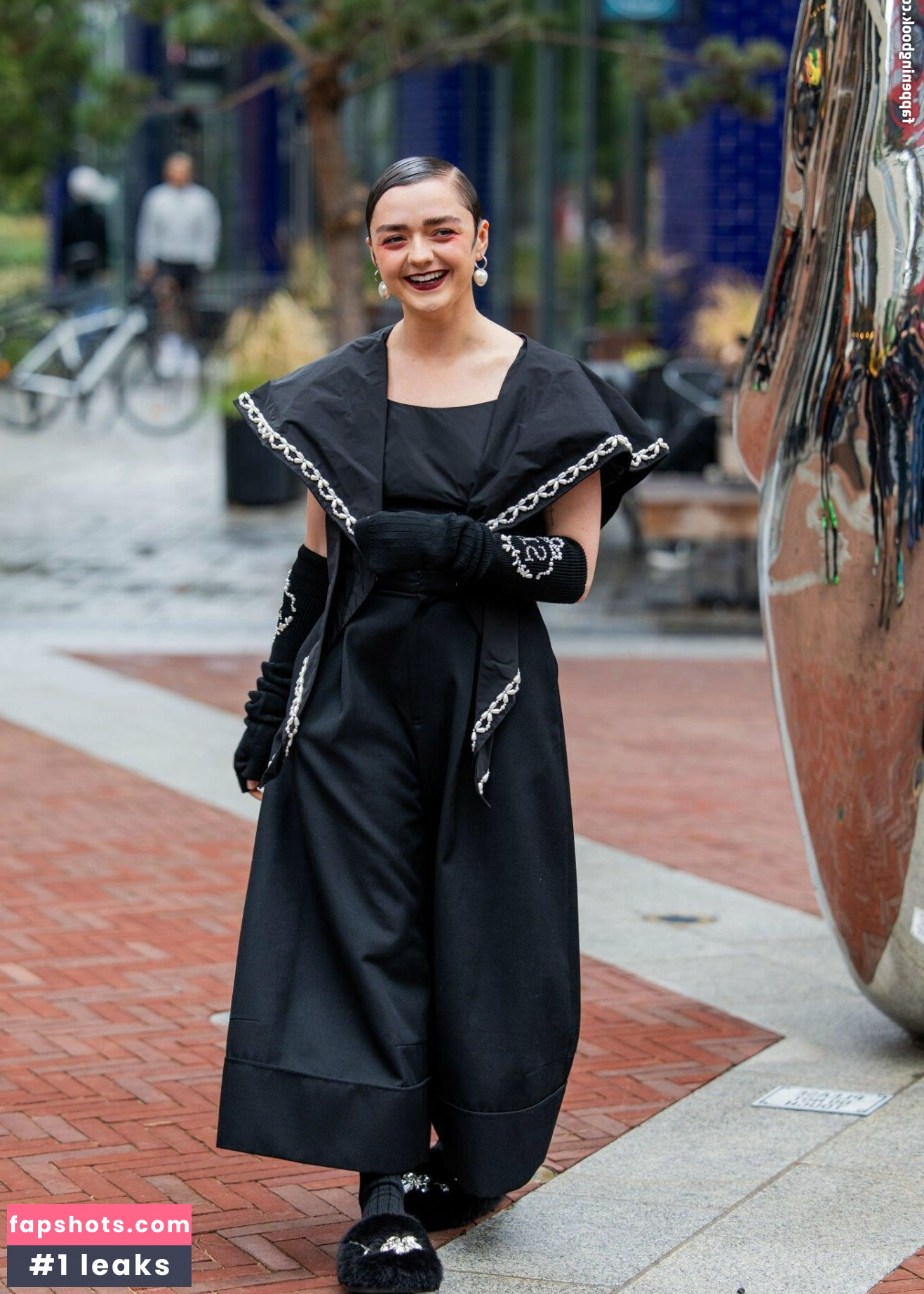 Maisie Williams Nude Leaks OnlyFans Photos #331 - LeakJerk