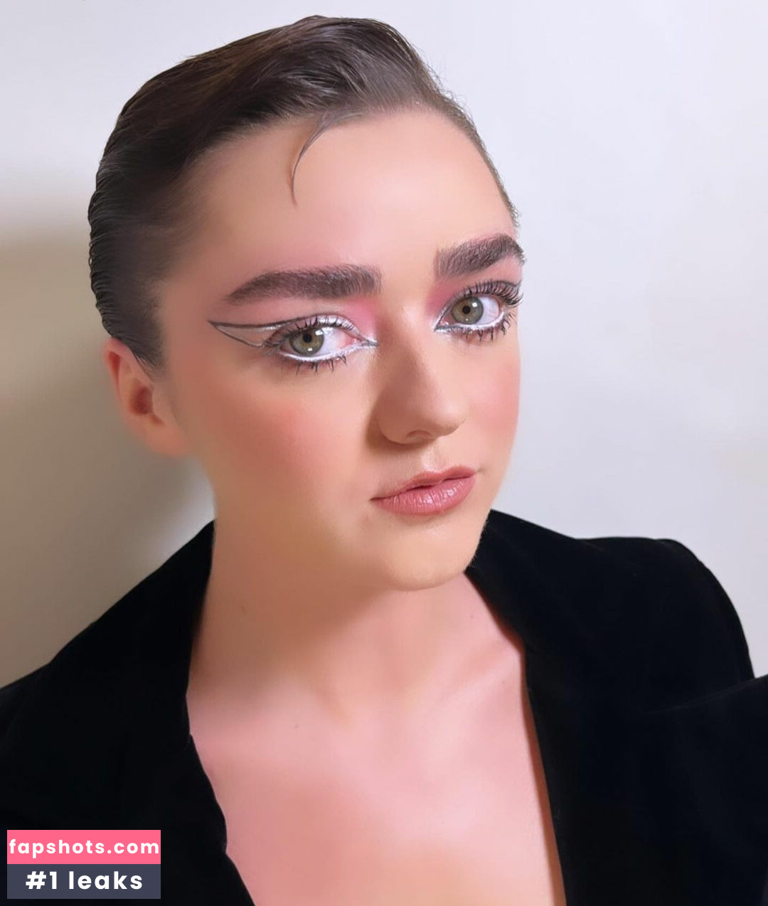 Maisie Williams Nude Leaks OnlyFans Photos #357 - LeakJerk
