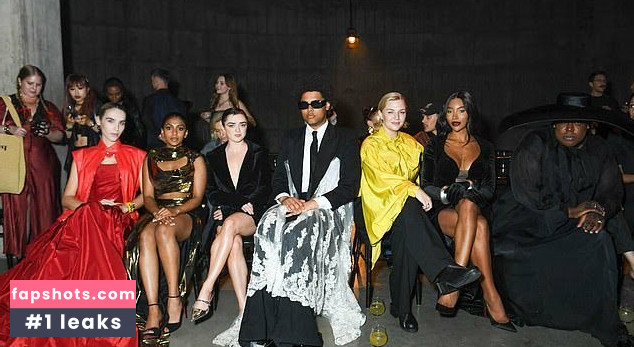 Maisie Williams Nude Leaks OnlyFans Photos #362 - LeakJerk