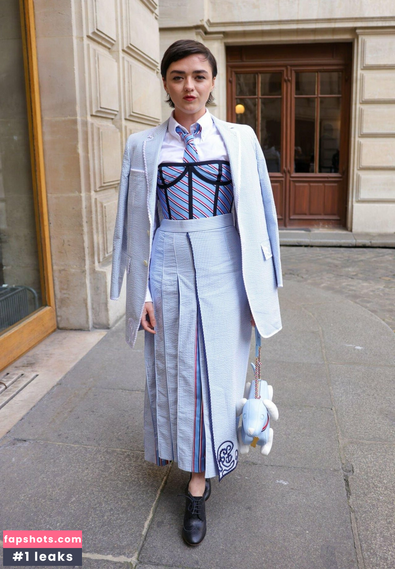 Maisie Williams Nude Leaks OnlyFans Photos #400 - LeakJerk