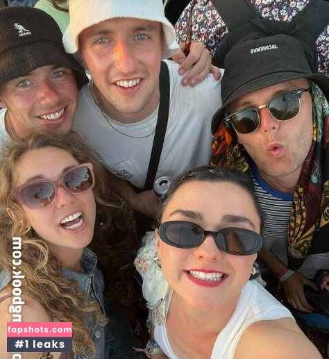 Maisie Williams Nude Leaks OnlyFans Photos #410 - LeakJerk