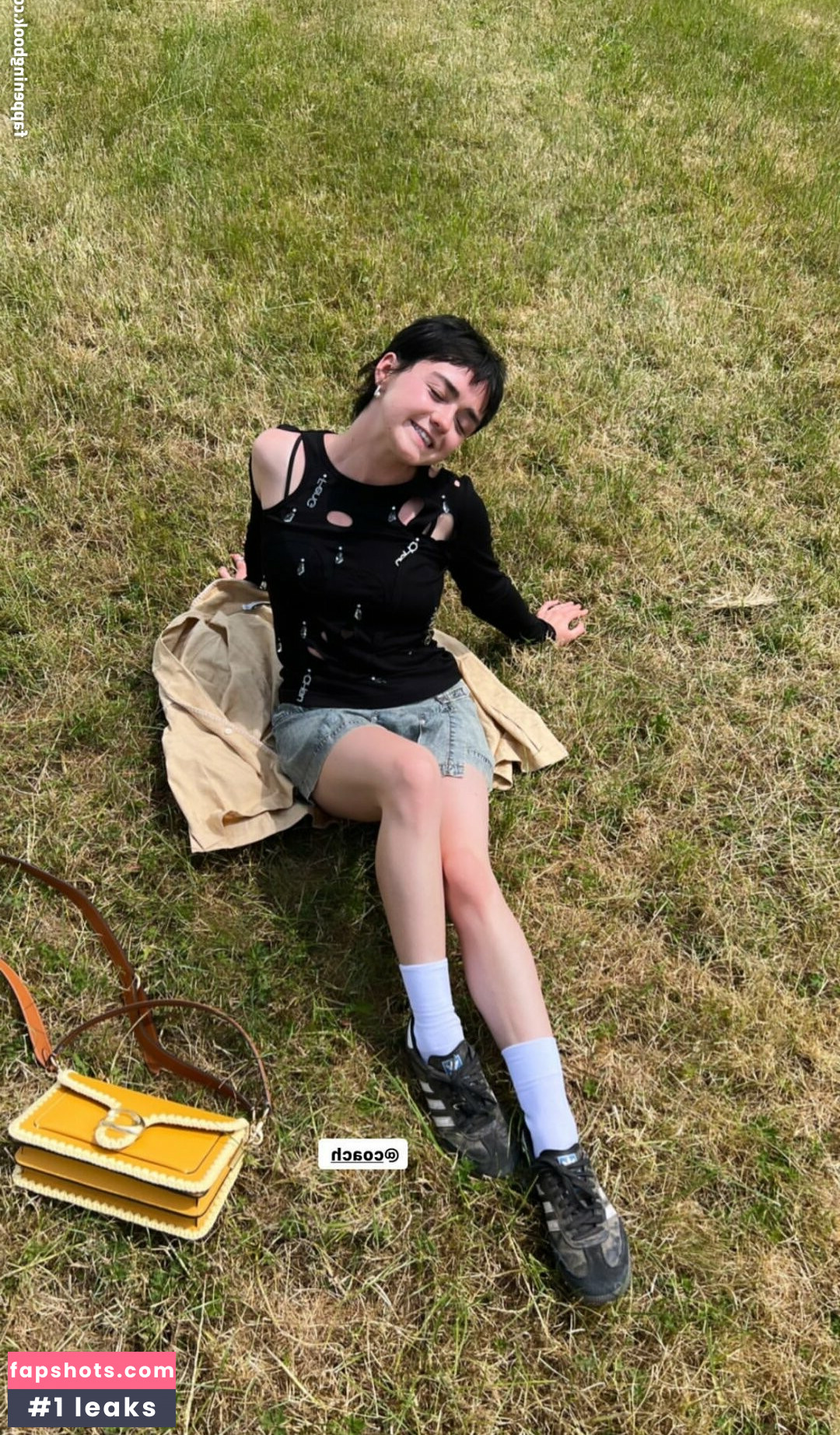 Maisie Williams Nude Leaks OnlyFans Photos #413 - LeakJerk