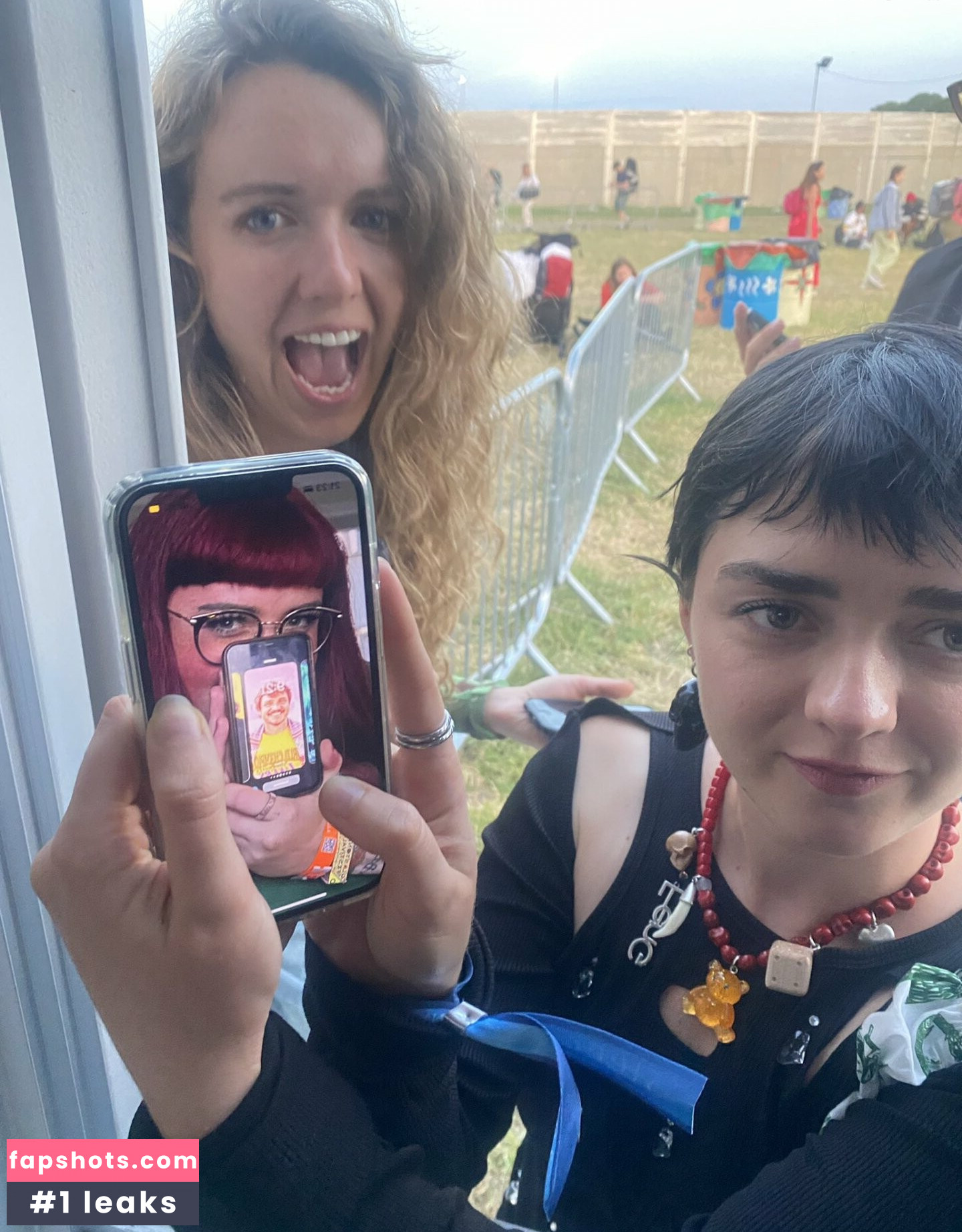 Maisie Williams Nude Leaks OnlyFans Photos #416 - LeakJerk