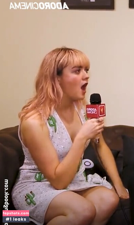 Maisie Williams Nude Leaks OnlyFans Photos #439 - LeakJerk