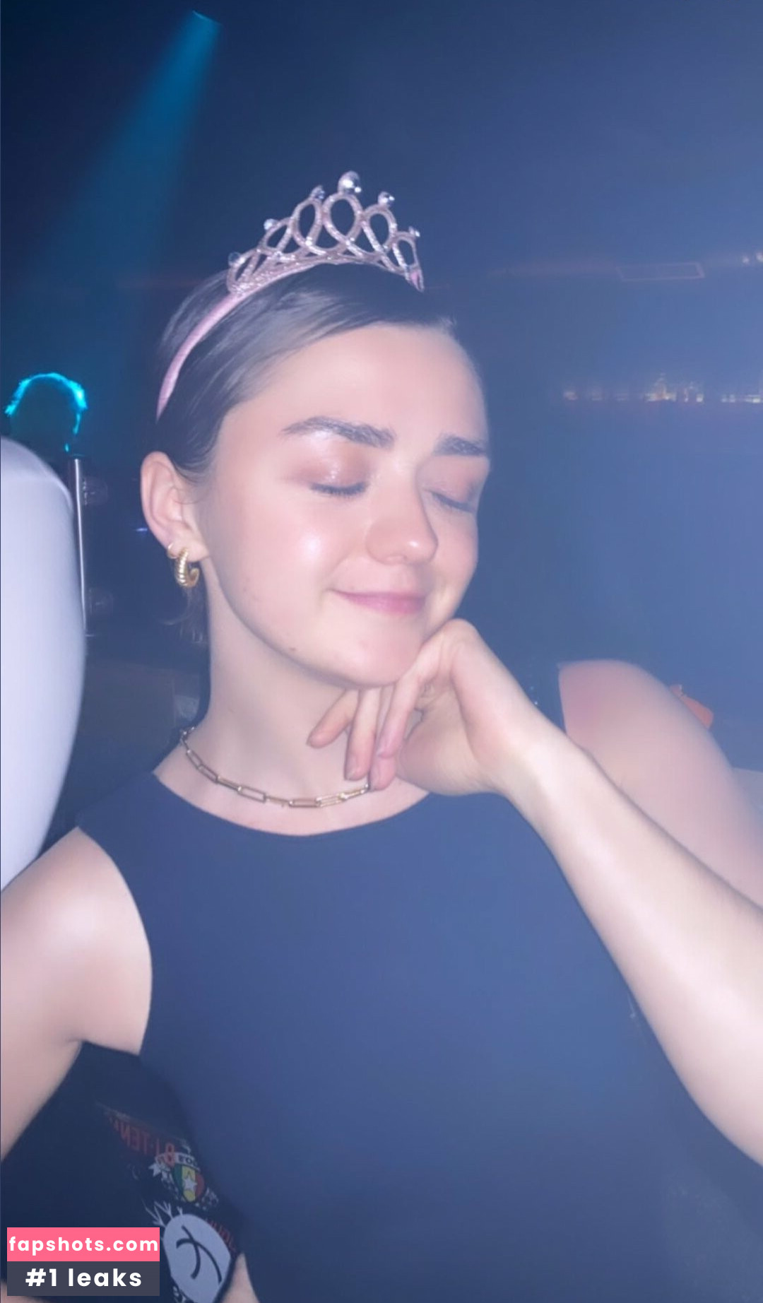 Maisie Williams Nude Leaks OnlyFans Photos #455 - LeakJerk