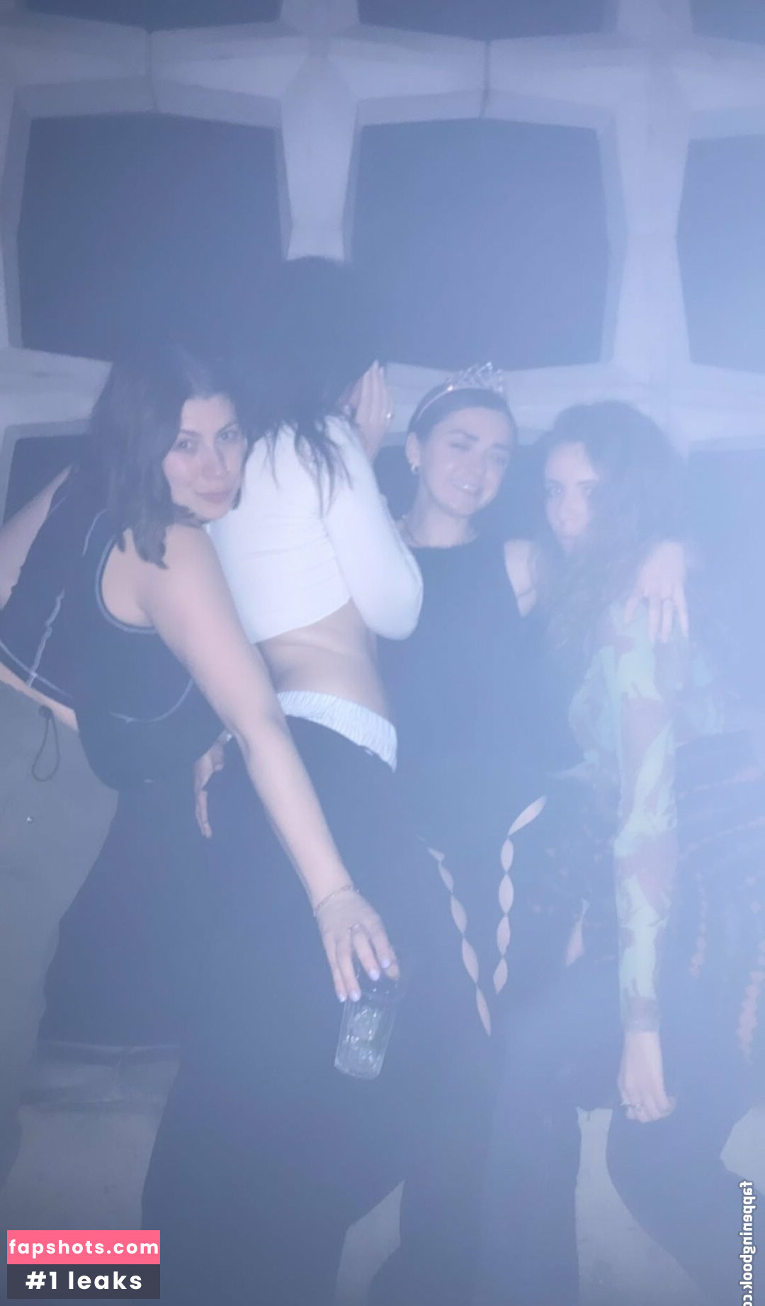 Maisie Williams Nude Leaks OnlyFans Photos #456 - LeakJerk